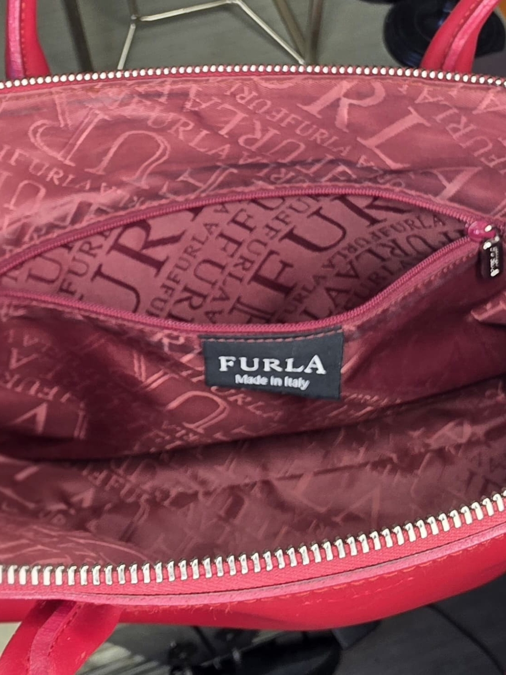 red leather Furla bowling/shoulder bag.size 2. - Picture 9 of 12